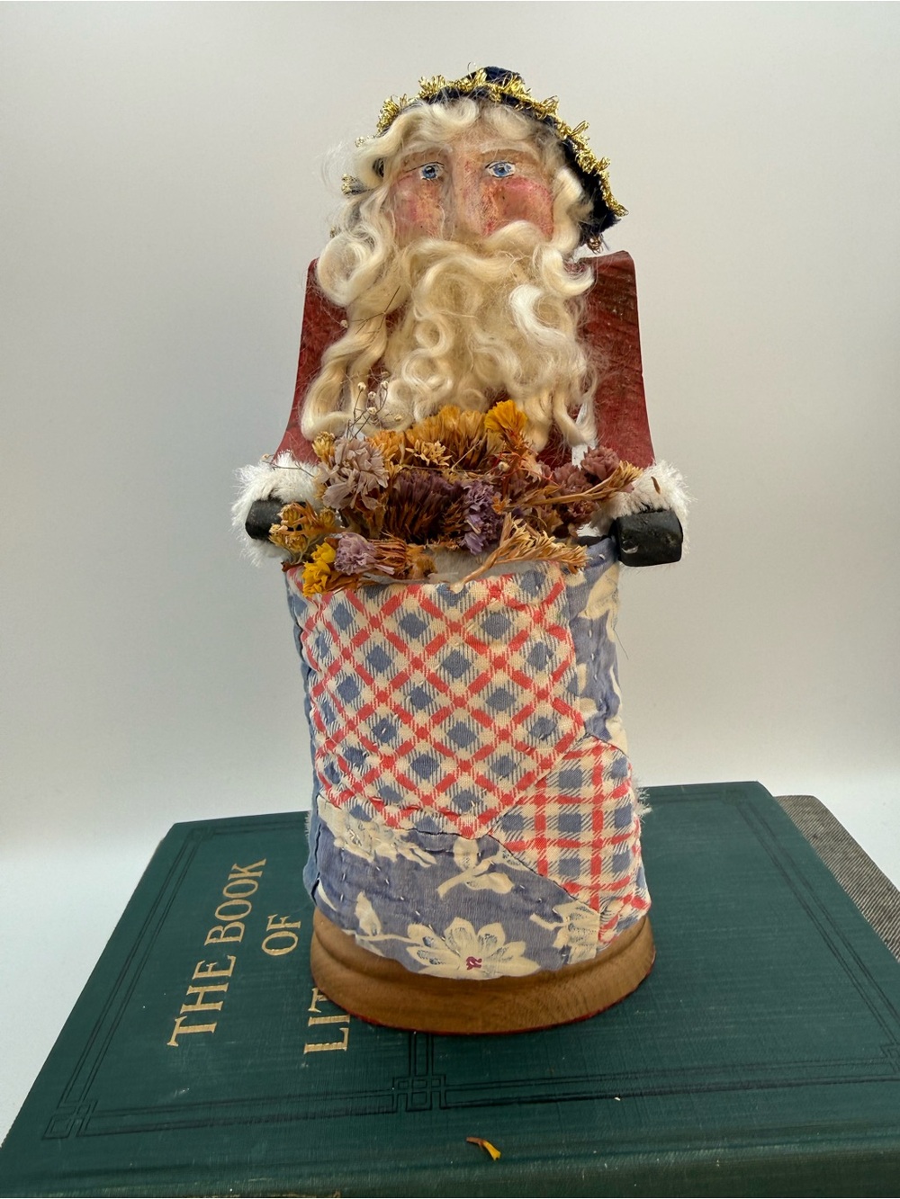 Vintage Style Primitive Folk Art Santa Figurine 9” Tall